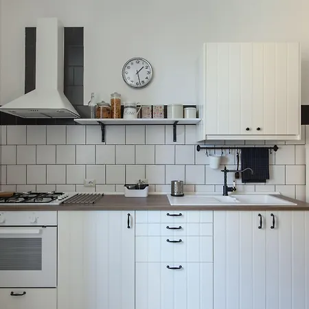 Pannonia Smart House * Roma