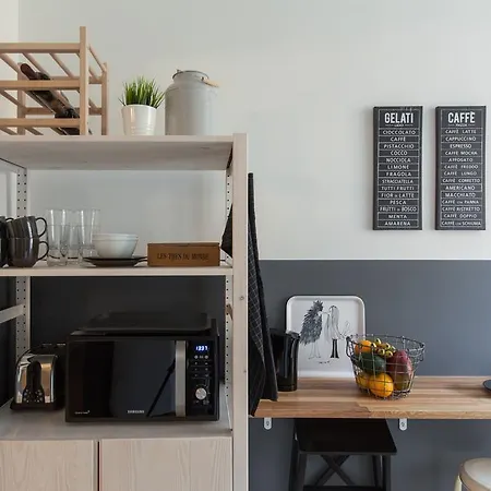 Pannonia Smart House * روما